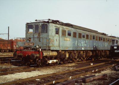 St-Etienne; la B5D et le 67364 ont été dételés et écartés pour pouvoir photographier et mettre en valeur la 2CC2.