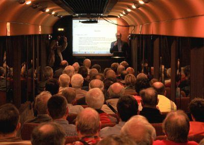 Intérieur de la voiture cinéma SCC 66 le 26-4-2014 lors d'une assemblée générale de l'APMFS.