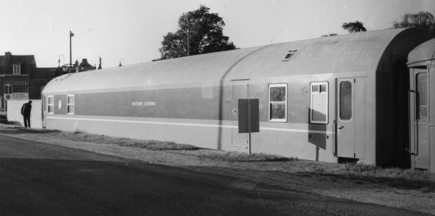 Voiture cinéma Su 204 (futur SCC 66) à Dinard en 1969.