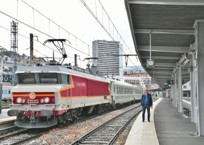 La CC 6549 et son train en gare de Chambéry pour le train historique du 7/6/2025. Photo Pierre Julien.