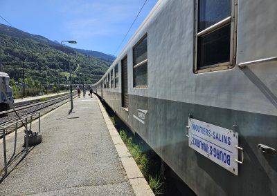 Le train APMFS - APCC à quai à Bourg-Saint-Maurice, pret au départ pour Moutiers le 20/09/2026. Photo Arnaud Guyon.